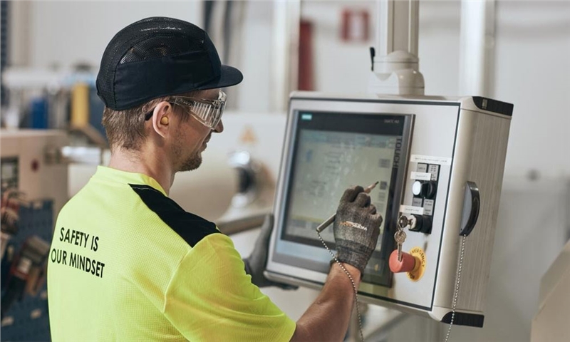 Ahlstrom inaugurates new parchmentizer